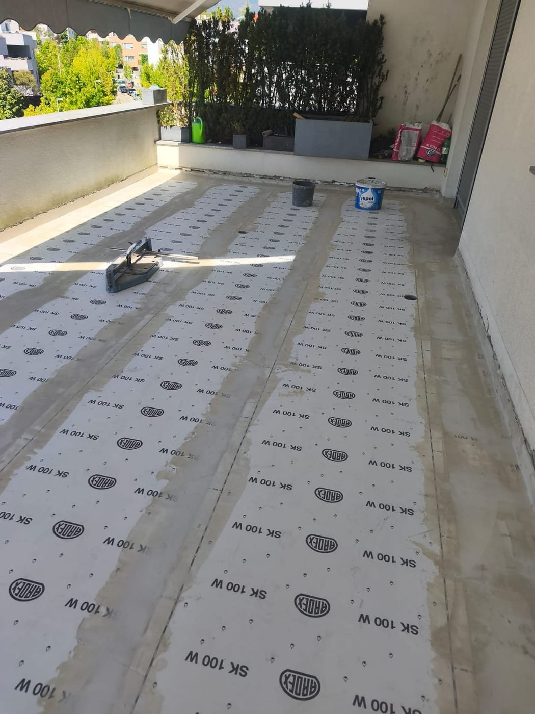 Podne pločice — izvedeni rad